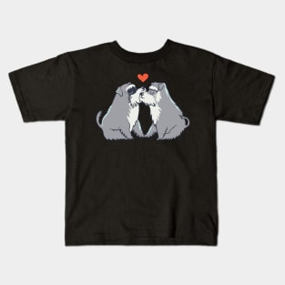 Schnauzer kisses Kids T-Shirt